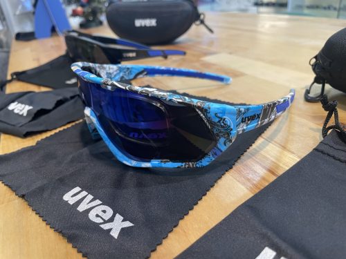 Uvex dioptria betetes sportszemüveg több színben