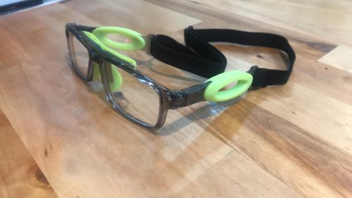 Sportszemüveg labdajátékokhoz, állítható pánttal+ szárral