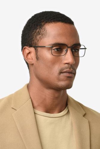 Boss szemüvegkeret - több színben