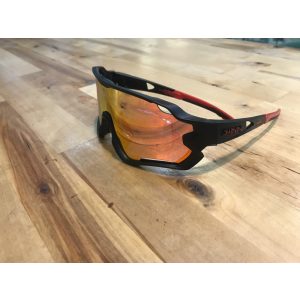 Motoros- sport szemüveg-dioptriázható betéttel.