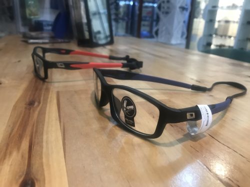 Sportszemüveg-levehető  pánttal