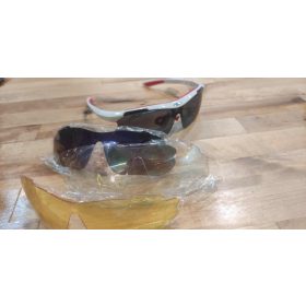   Dioptriázható betétes sportszemüveg, cserélhető lencsékkel