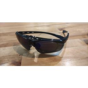   Dioptriázható betétes sportszemüveg, felhajtható lencsével