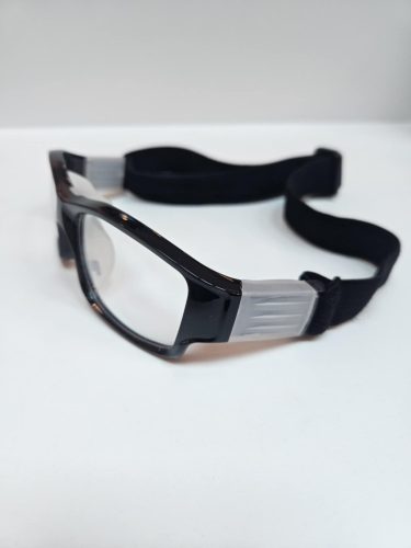 Sportszemüveg pànttal, labdajátékokhoz