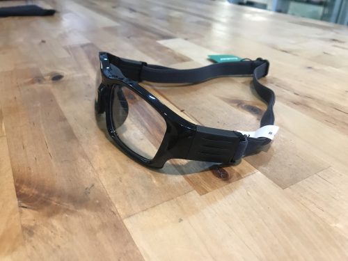 Sportszemüveg pànttal, labdajátékokhoz