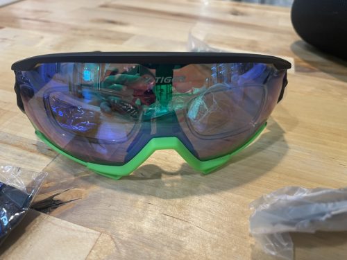 Sportszemüveg. Dioptrás betettel