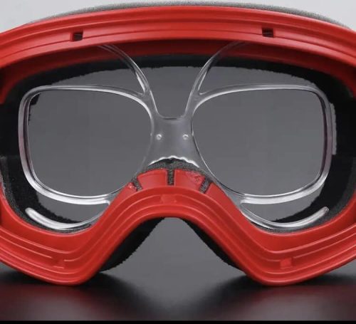 Dioptriás betét síszemüvegbe-motoros szemüvegbe (kisebb)