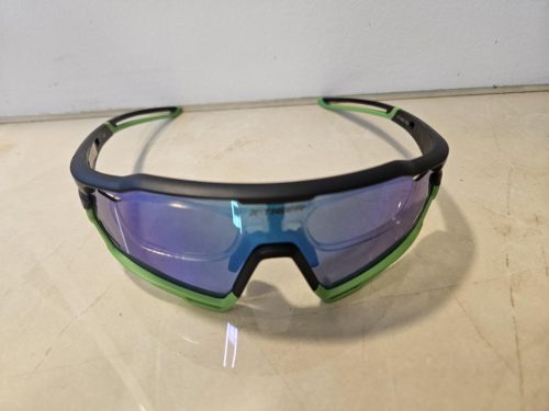 Dioptriás betétes polarizált- sportszemüveg- junior